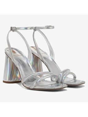 NIB Sam Edelman Kia Strappy Block Heel Sandal in Silver Metallic